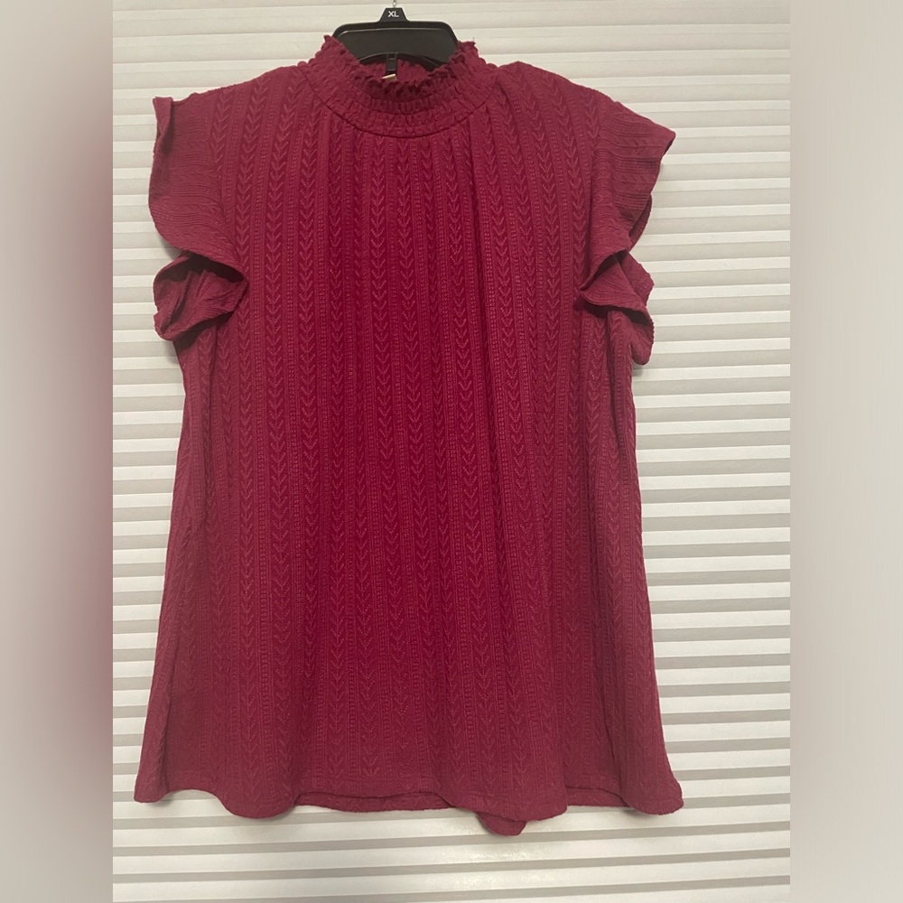 Como Blu Top.   XL. new without tags. Burgundy in color. Cap sleeves